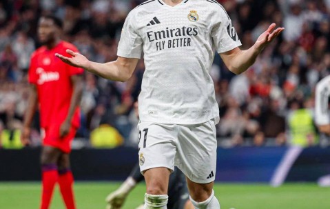 宝威体育官网-欧洲足坛：甘冈客场逆袭，多点开花取胜